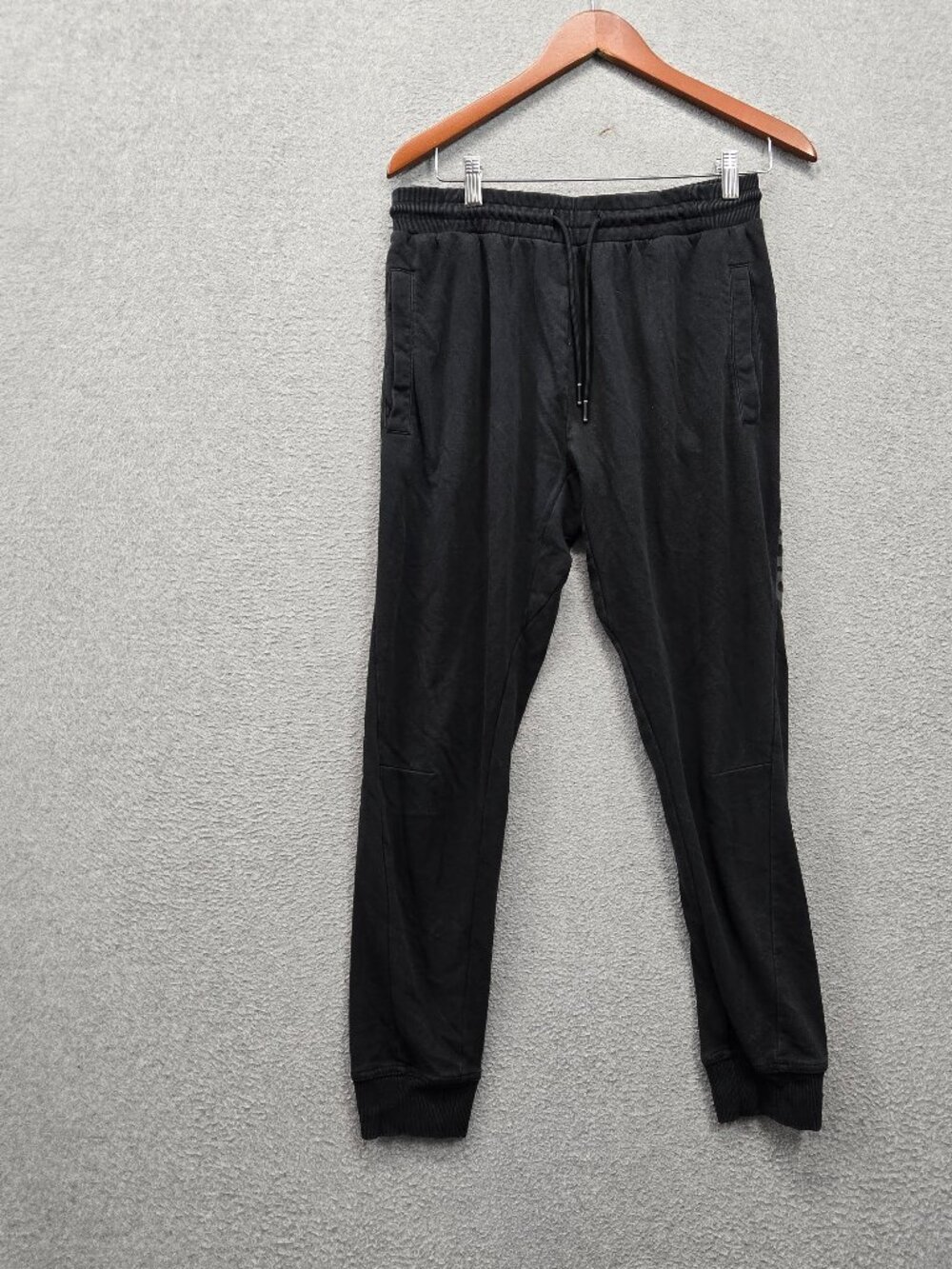 Gymshark Men Activewear Pants M Black Joggers Logo Drawstring 26" Inseam‎